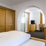 Garni Persutt Szálloda