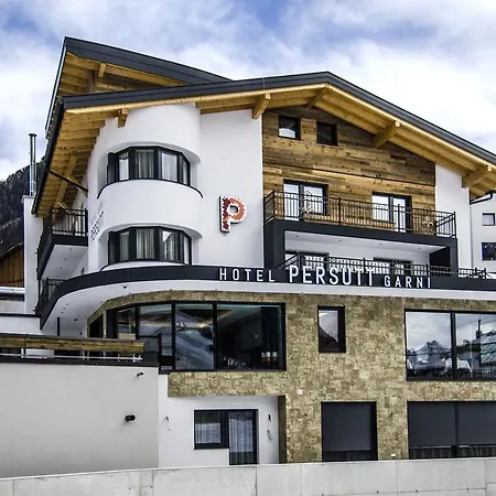 Hotel Garni Persutt 3*