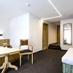 酒店 Garni Persutt 伊施格尔