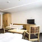 Garni Persutt 3* 伊施格尔