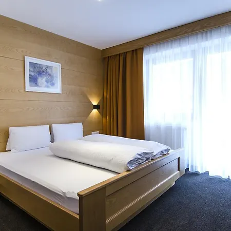 Otel Garni Persutt Ischgl